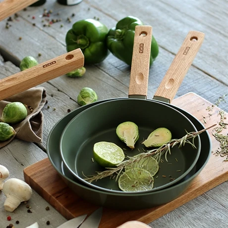 Poêle Ector Induction Aluminium Revêtu Manche En Bois 20 Cm Vert – Image 3